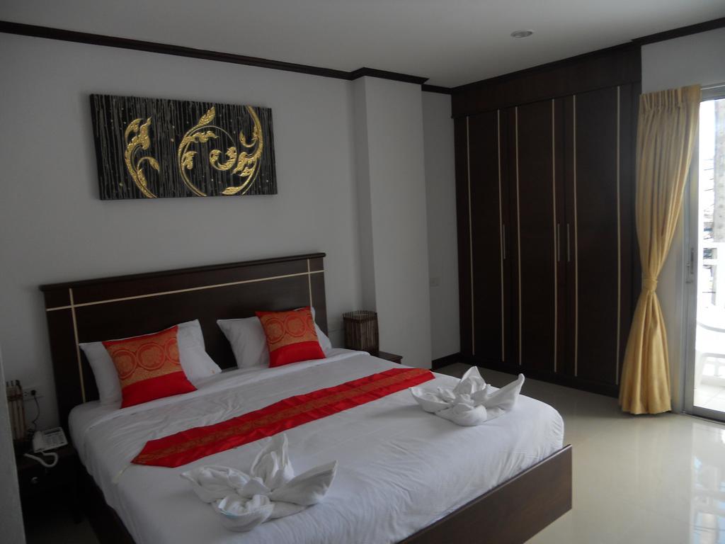 Soleluna Hotel Patong Exterior photo