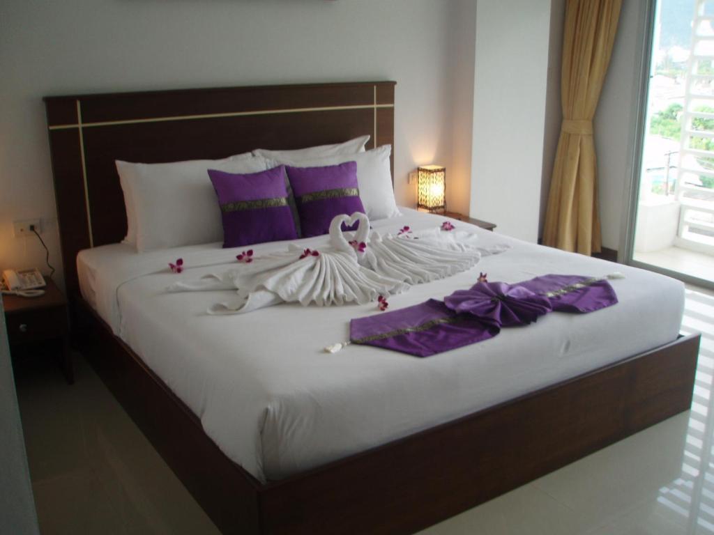 Soleluna Hotel Patong Exterior photo